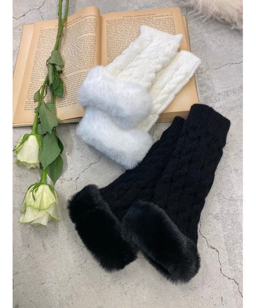 WC（ダブル シー）の「フェイクファーニットショートアームカバー（アームカバー・レディース・ホワイト/ブラック・FREE）」の10枚目の写真