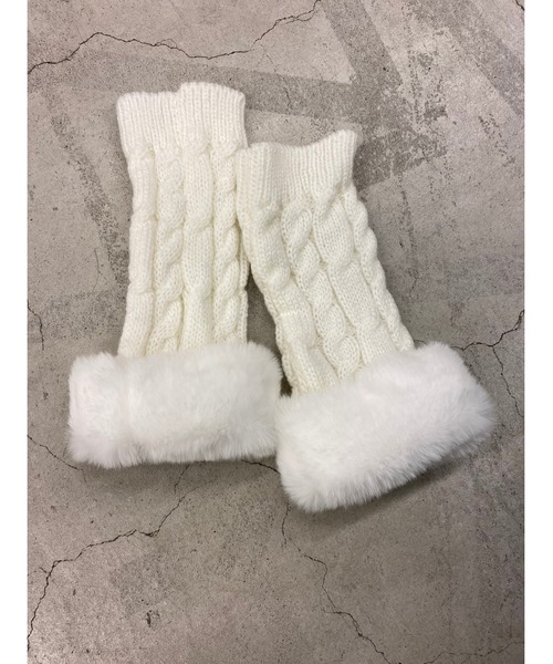 WC（ダブル シー）の「フェイクファーニットショートアームカバー（アームカバー・レディース・ホワイト/ブラック・FREE）」の14枚目の写真