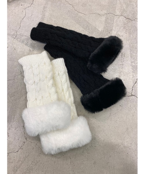 WC（ダブル シー）の「フェイクファーニットショートアームカバー（アームカバー・レディース・ホワイト/ブラック・FREE）」の8枚目の写真