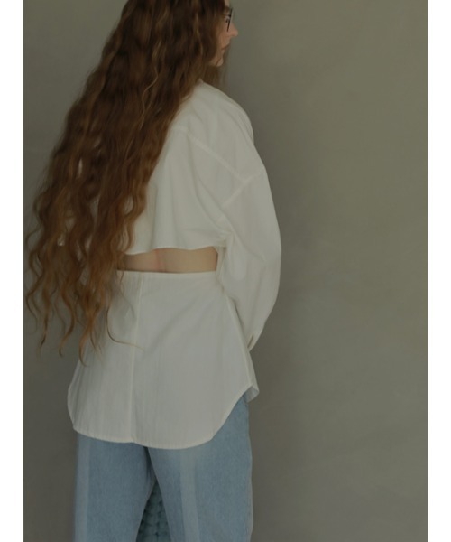 AMAIL(アマイル)の「Back hello manish shirt(シャツ/ブラウス・レディース・ホワイト・FREE)」の4枚目の写真