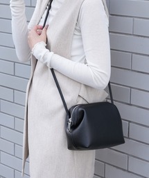 IAMUSE（アイアミューズ）の「【コロンとしたフォルムがかわいい♪】本革コンパクトショルダーバッグ S0754【IAMUSE】（ショルダーバッグ・レディース）」