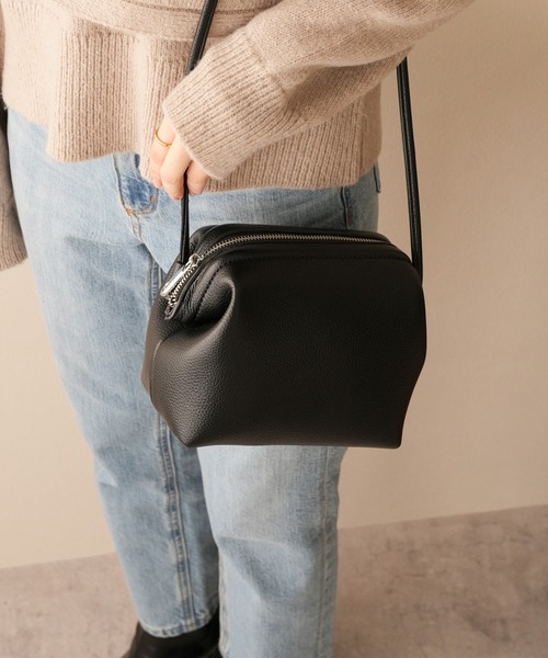 コロンとしたフォルムがかわいい♪】本革コンパクトショルダーバッグ 