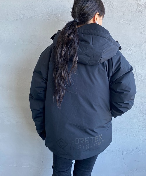 +phenix（プラスフェニックス）の「[＋phenix/プラスフェニックス] 別注 GORE-TEX ダウンジャケット（ダウンジャケット/コート・レディース・ブラック/ベージュ・M/L/XL）」の9枚目の写真