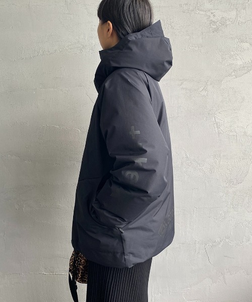 +phenix（プラスフェニックス）の「[＋phenix/プラスフェニックス] 別注 GORE-TEX ダウンジャケット（ダウンジャケット/コート・レディース・ブラック/ベージュ・M/L/XL）」の11枚目の写真