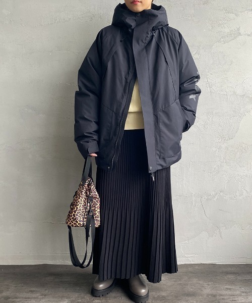 +phenix（プラスフェニックス）の「[＋phenix/プラスフェニックス] 別注 GORE-TEX ダウンジャケット（ダウンジャケット/コート・レディース・ブラック/ベージュ・M/L/XL）」の13枚目の写真
