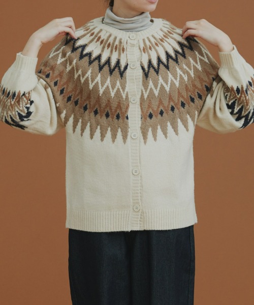 EDIT Gris（エディットグリ）の「求心柄ニットカーディガン（ニット/セーター・レディース・ブラック/レッド/アイボリー・FREE）」の2枚目の写真