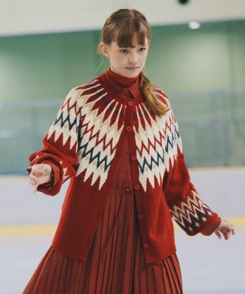 EDIT Gris（エディットグリ）の「求心柄ニットカーディガン（ニット/セーター・レディース・ブラック/レッド/アイボリー・FREE）」の4枚目の写真