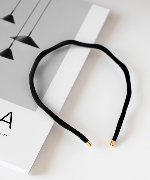 ANEMONE（アネモネ）の「ベロアウェーブスリムカチューシャ（カチューシャ・レディース・ブラック/ブラウン/カーキ/グレー/ベージュ・FREE）」の2枚目の写真