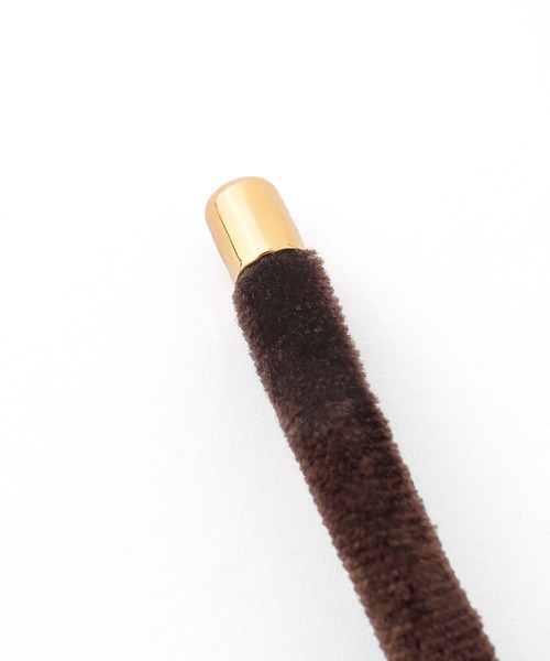 ANEMONE（アネモネ）の「ベロアウェーブスリムカチューシャ（カチューシャ・レディース・ブラック/ブラウン/カーキ/グレー/ベージュ・FREE）」の8枚目の写真