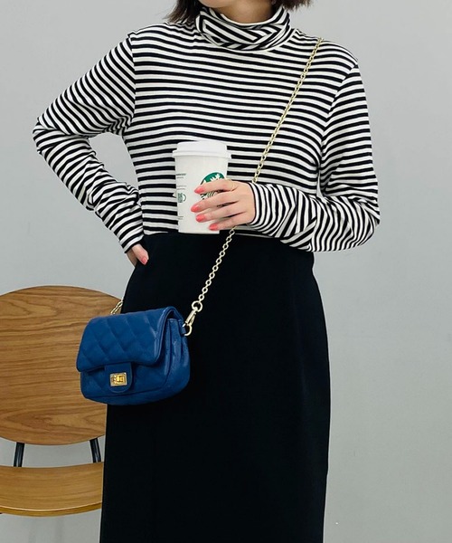 un dix cors（アンディコール）の「機能に優れた　あったかボーダータートルネック（Tシャツ/カットソー・レディース・グレー/アイボリー・FREE）」の2枚目の写真