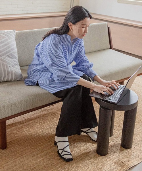 LOWRYS FARM（ローリーズファーム）の「ｅａｓｙケアストライプシャツロングスリーブ　173118（シャツ/ブラウス・レディース・ピンク/オレンジ/ブラック/ブルー・FREE）」の6枚目の写真