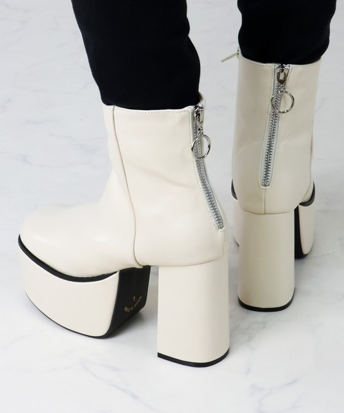 LOVEHUNTER（ラブハンター）の「LOVEHUNTER / バックリングファスナー厚底ヒールブーツ（ブーツ・レディース・アイボリー/ブラック/シルバー・S/M/L/LL/3L/SS）」の8枚目の写真