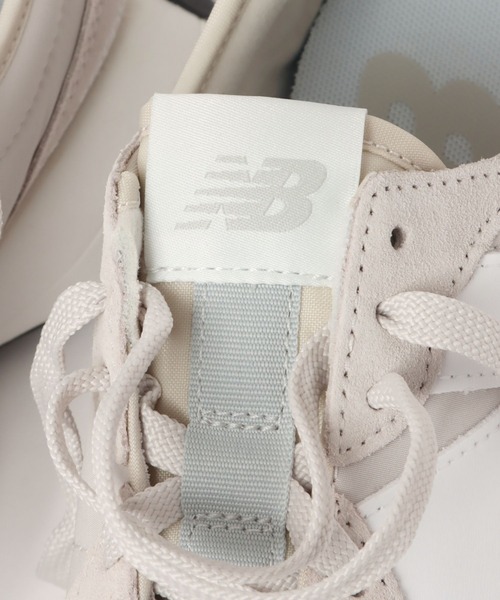 NEW BALANCE(ニューバランス)の「【LADIES】New Balance/U327 2122550(スニーカー・レディース・ベージュ/グレー/ブラック・SMALL/MEDIUM)」の18枚目の写真