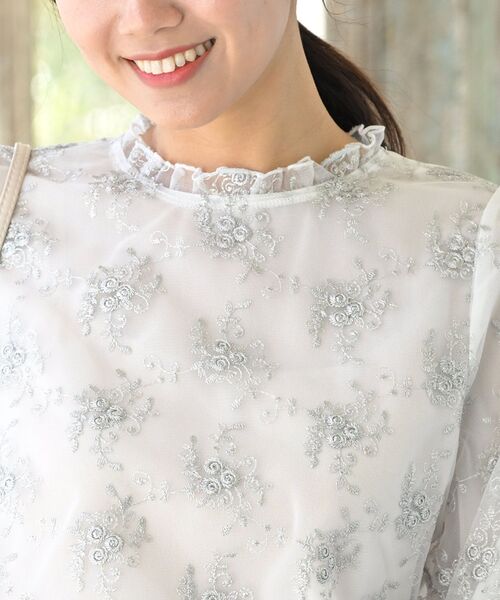 チュール刺繍フリルネック6分袖ブラウス（シャツ/ブラウス