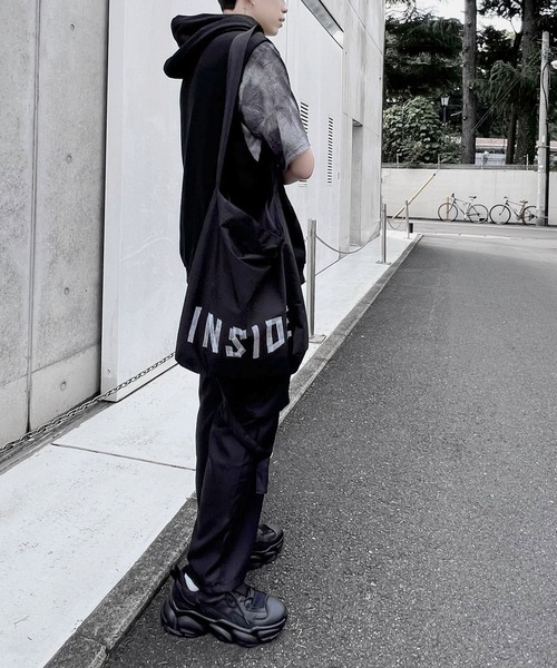 Figments(フィグメンツ)の「ロゴビッグショルダーバッグ(ショルダーバッグ・レディース・ブラック・FREE)」の3枚目の写真