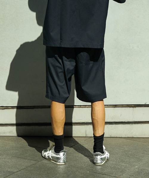 UNIIT(ユニット)の「【UNIIT/ユニット】 ポリエステルツイル ワイドシルエット ショートパンツ セットアップ対応可能アイテム イージーケア 吸水速乾(その他パンツ・メンズ・ブラック/ブルー系その他・MEDIUM/LARGE)」の19枚目の写真