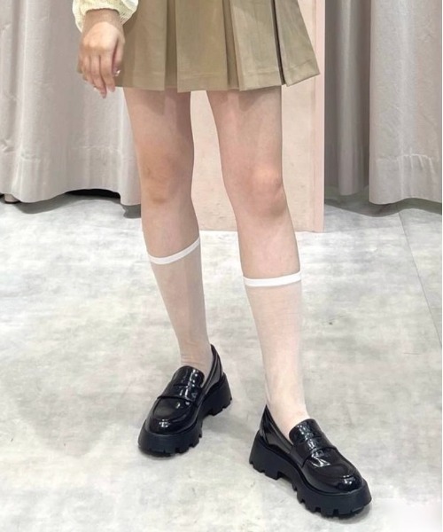 Heather（ヘザー）の「シアーラメSOX　964392（ソックス/靴下・レディース・ホワイト/ブラック・FREE）」の2枚目の写真