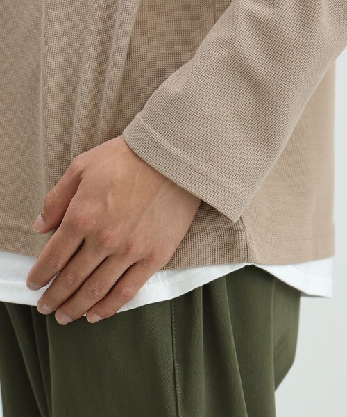 BEAMS HEART（ビームスハート）の「【ユニセックス】フェイクレイヤー ワッフル ロングスリーブ Tシャツ（Tシャツ/カットソー・メンズ・ベージュ/グリーン系その他/ブルー系その他・SMALL/MEDIUM/LARGE/X-LARGE）」の17枚目の写真