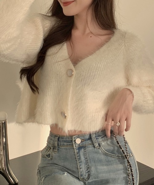 kirakiraShop（キラキラショップ）の「ふわふわシャギークロップドニットカーディガン（カーディガン/ボレロ・レディース・ライトブルー/ブラック/オフホワイト・FREE）」の5枚目の写真
