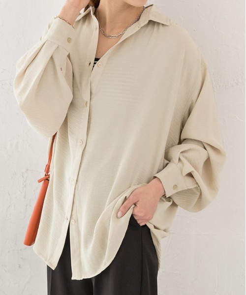ad thie(アドティエ)の「シャリ布帛 ビッグシャツ(シャツ/ブラウス・レディース・ベージュ/アイボリー/ブラウン/ブラック/オフホワイト・MEDIUM/LARGE)」の5枚目の写真