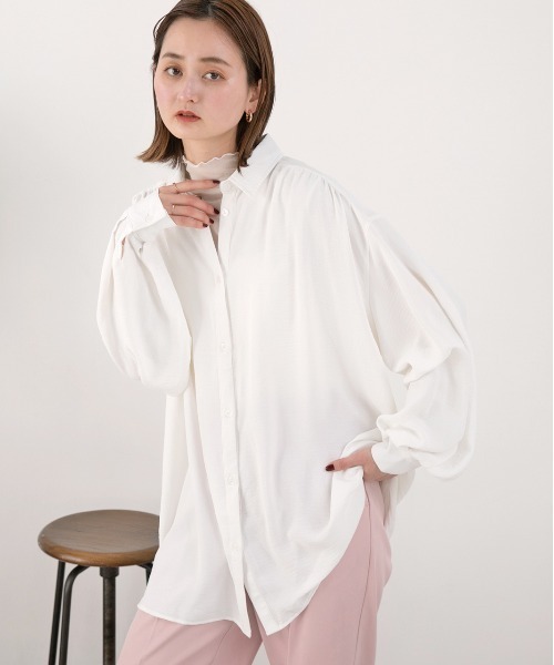 ad thie(アドティエ)の「シャリ布帛 ビッグシャツ(シャツ/ブラウス・レディース・ベージュ/アイボリー/ブラウン/ブラック/オフホワイト・MEDIUM/LARGE)」の6枚目の写真