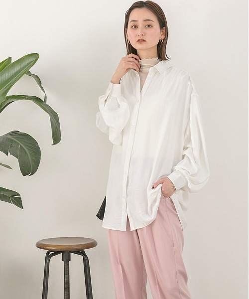 ad thie(アドティエ)の「シャリ布帛 ビッグシャツ(シャツ/ブラウス・レディース・ベージュ/アイボリー/ブラウン/ブラック/オフホワイト・MEDIUM/LARGE)」の10枚目の写真