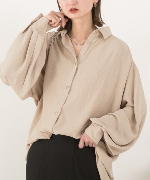 ad thie(アドティエ)の「シャリ布帛 ビッグシャツ(シャツ/ブラウス・レディース・ベージュ/アイボリー/ブラウン/ブラック/オフホワイト・MEDIUM/LARGE)」の19枚目の写真