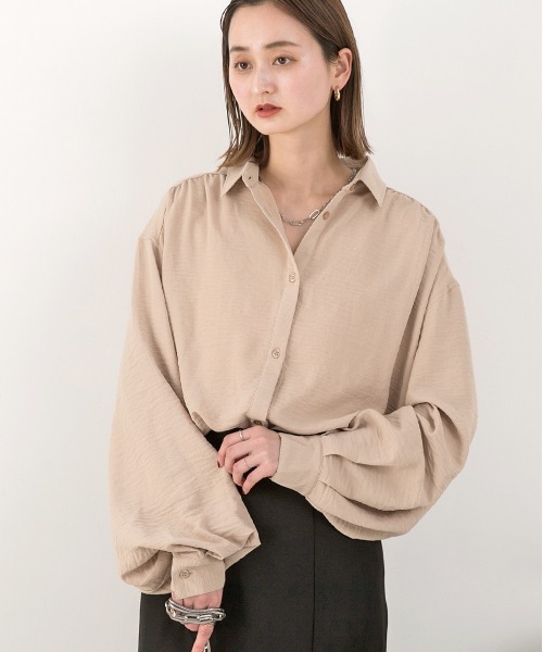 ad thie(アドティエ)の「シャリ布帛 ビッグシャツ(シャツ/ブラウス・レディース・ベージュ/アイボリー/ブラウン/ブラック/オフホワイト・MEDIUM/LARGE)」の20枚目の写真