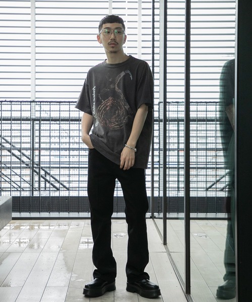 Jieda(ジエダ)の「OW FLARE DENIM PANTS(デニムパンツ・メンズ・ブラック/インディゴブルー・1/2)」の3枚目の写真