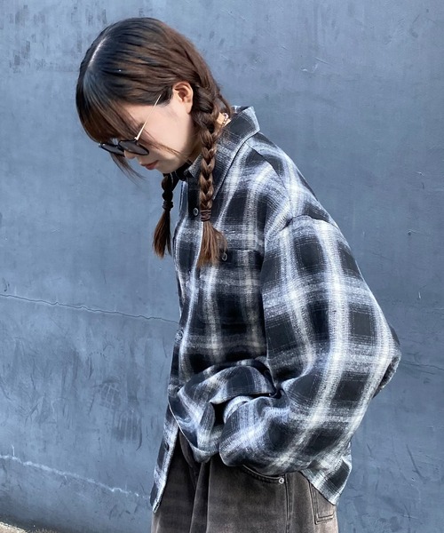 PICSAS（ピクサス）の「【PICSAS】オーバーサイズオンブレチェックシャツ（シャツ/ブラウス・メンズ・ブラウン/カーキ/ブラック/ネイビー・L/M）」の6枚目の写真