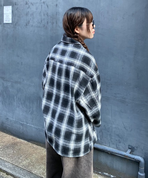 PICSAS（ピクサス）の「【PICSAS】オーバーサイズオンブレチェックシャツ（シャツ/ブラウス・メンズ・ブラウン/カーキ/ブラック/ネイビー・L/M）」の9枚目の写真