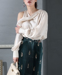 ニュアンスデザインブラウス