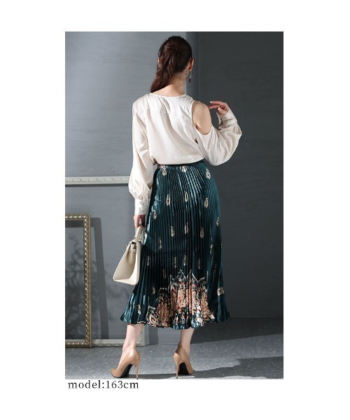 Sawa a la mode（サワアラモード）の「ニュアンスデザインブラウス（シャツ/ブラウス・レディース・ベージュ・FREE）」の7枚目の写真