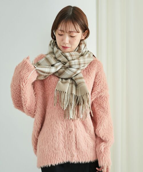 MAJESTIC LEGON（マジェスティックレゴン）の「アソートチェックマフラー（マフラー・レディース・ブラウン系その他2/ブラック系その他/ベージュ系その他2・FREE）」の9枚目の写真