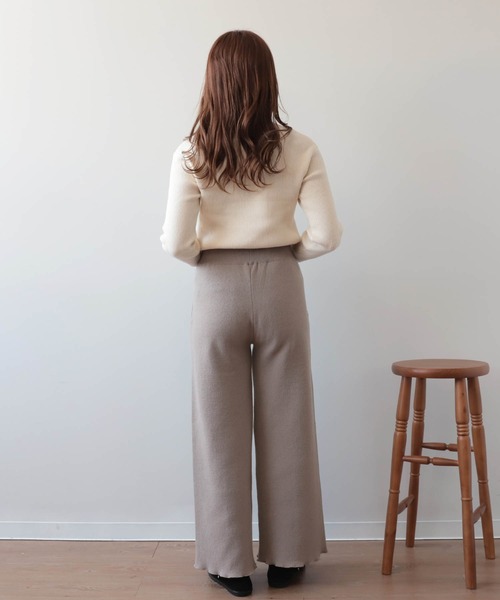 mil(ミル)の「【150㎝前後の小柄さんサイズ】センターシームミラノリブニットパンツ(その他パンツ・レディース・グレイッシュベージュ/モスグリーン/キャメル・M/XS/S)」の14枚目の写真