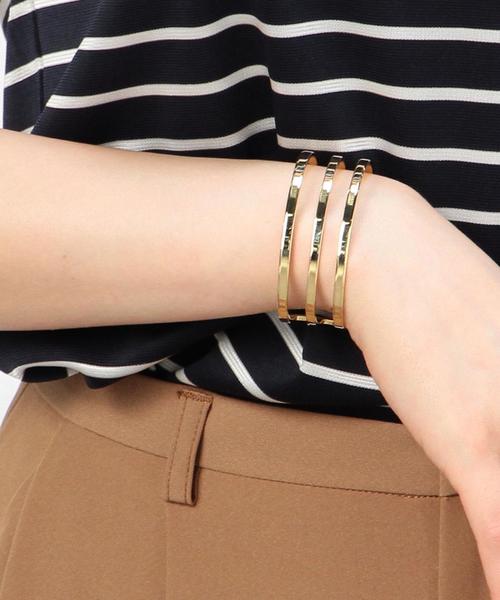 green label relaxing（グリーンレーベルリラクシング）の「KC 3ラインC/バングル◆（バングル/リストバンド・レディース・ゴールド/シルバー・フリー）」の5枚目の写真