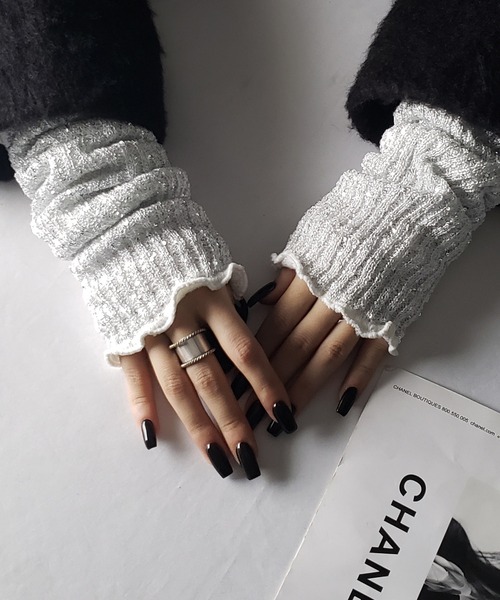me+em select(ミームセレクト)の「※※【 レッグウォーマーにもなる2way 】スパングルアームウォーマー / spangle arm warmer(アームカバー・レディース・ホワイト/ブラック/グレー・FREE)」の11枚目の写真