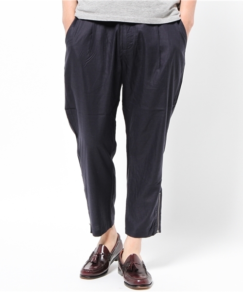 Lui's(ルイス)の「Lui's(ルイス) サイドZIPパンツ(その他パンツ・メンズ・ベージュ/ネイビー・MEDIUM/SMALL)」の2枚目の写真