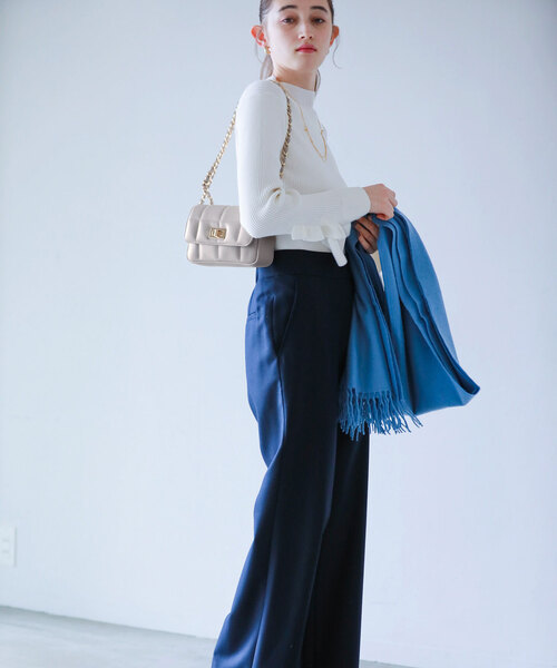 La TOTALITE(ラトータリテ)の「【MILOS/ミロス】別注スクエアキルトショルダーBAG(ショルダーバッグ・レディース・ブラック/シルバー/チャコールグレー/ピンク・FREE)」の9枚目の写真
