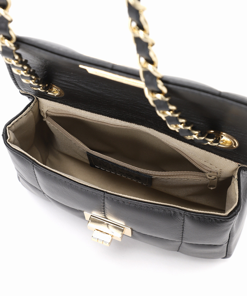 La TOTALITE(ラトータリテ)の「【MILOS/ミロス】別注スクエアキルトショルダーBAG(ショルダーバッグ・レディース・ブラック/シルバー/チャコールグレー/ピンク・FREE)」の21枚目の写真