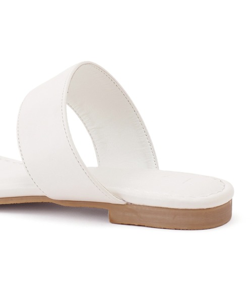 Juze（ジュゼ）の「リングメタルフラットサンダル（サンダル・レディース・ホワイト/ブラック/ベージュ系その他・S/M/L）」の11枚目の写真