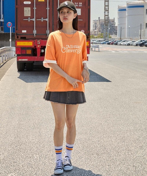 CONVERSE（コンバース）の「CONVERSE/コンバース ロゴプリント ロールアップカラー ネップスラブ半袖Tシャツ（Tシャツ/カットソー・レディース・オフホワイト/スミクロ/オレンジ・M）」の19枚目の写真