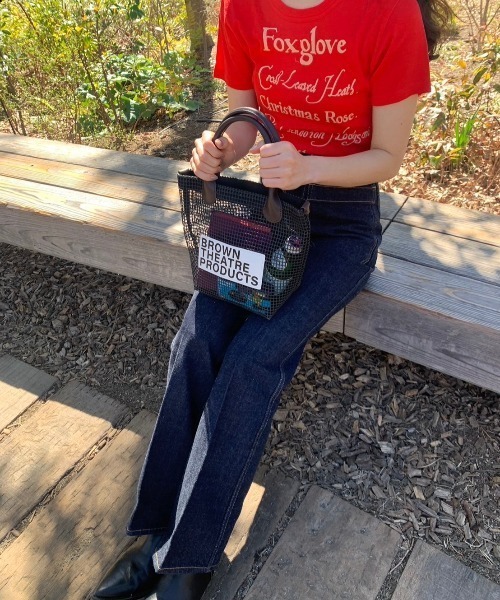 THEATRE PRODUCTS（シアタープロダクツ）の「BROWNネームメッシュトート-S-（トートバッグ・レディース・ホワイト/ブラック・FREE）」の11枚目の写真