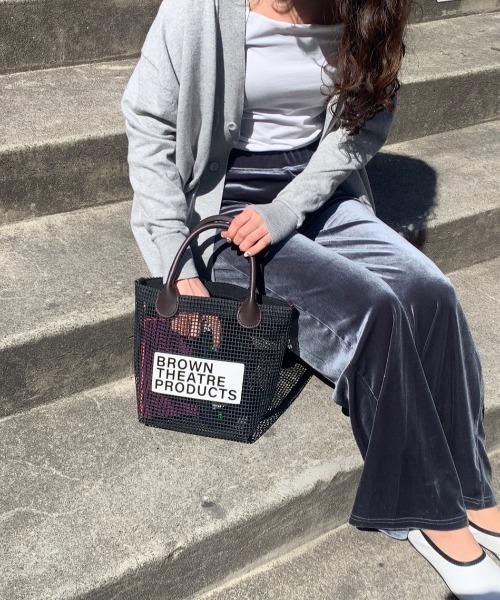 THEATRE PRODUCTS（シアタープロダクツ）の「BROWNネームメッシュトート-S-（トートバッグ・レディース・ホワイト/ブラック・FREE）」の19枚目の写真