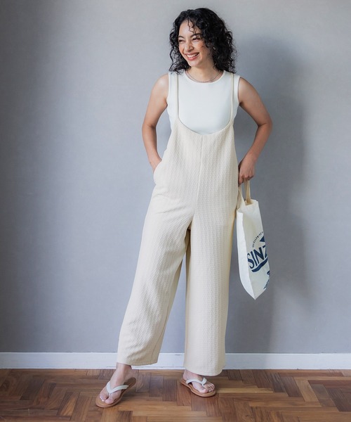 coca（coca）（コカ）の「ジャカードエンボスサロペット（サロペット/オーバーオール・レディース・ブラック/アイボリー・L/M）」の3枚目の写真