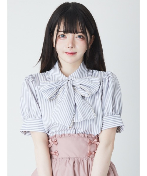 Ank Rouge(アンクルージュ)の「ストライプリボンタイブラウス(シャツ/ブラウス・レディース・ホワイト/ブルー/グレー・M)」の10枚目の写真