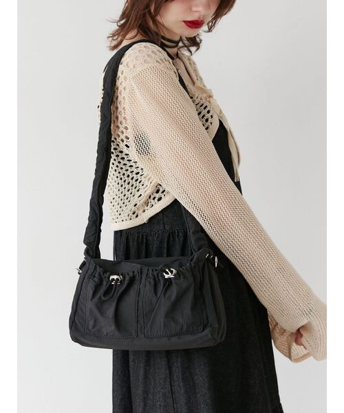 jouetie(ジュエティ)の「2WAYドローコードバッグ(ショルダーバッグ・レディース・ブラック/アイボリー・FREE)」の1枚目の写真