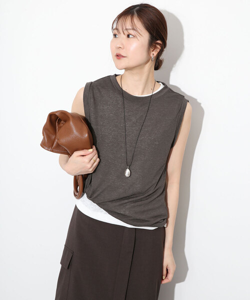 SLOBE IENA（スローブイエナ）の「《追加》スラブ天竺ノースリーブTEE（Tシャツ/カットソー・レディース・スカイブルー/ピンク系その他/チャコールグレー/ホワイト・FREE）」の14枚目の写真