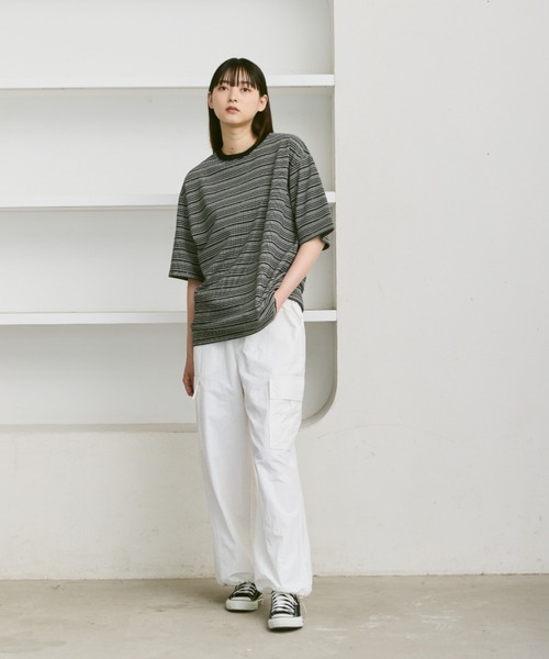 flaner（フラネ）の「Loose multi border tee / ルーズマルチボーダーT（Tシャツ/カットソー・レディース・グレー/ブラック・LARGE/MEDIUM）」の9枚目の写真