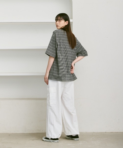 flaner（フラネ）の「Loose multi border tee / ルーズマルチボーダーT（Tシャツ/カットソー・レディース・グレー/ブラック・LARGE/MEDIUM）」の11枚目の写真